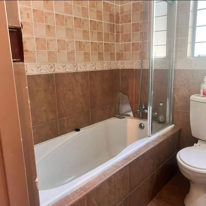 Beautiful 3 Bedroom home with a spacious yard nestled in the peaceful streets of Brackendowns.