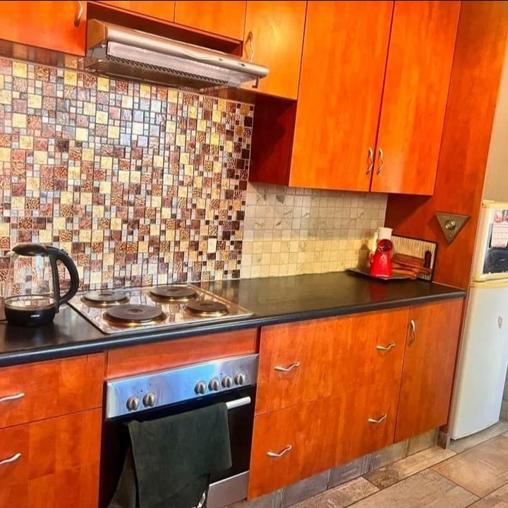 Beautiful 3 Bedroom home with a spacious yard nestled in the peaceful streets of Brackendowns.