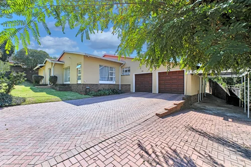 11 Wilkie, Constantia Kloof, Roodepoort