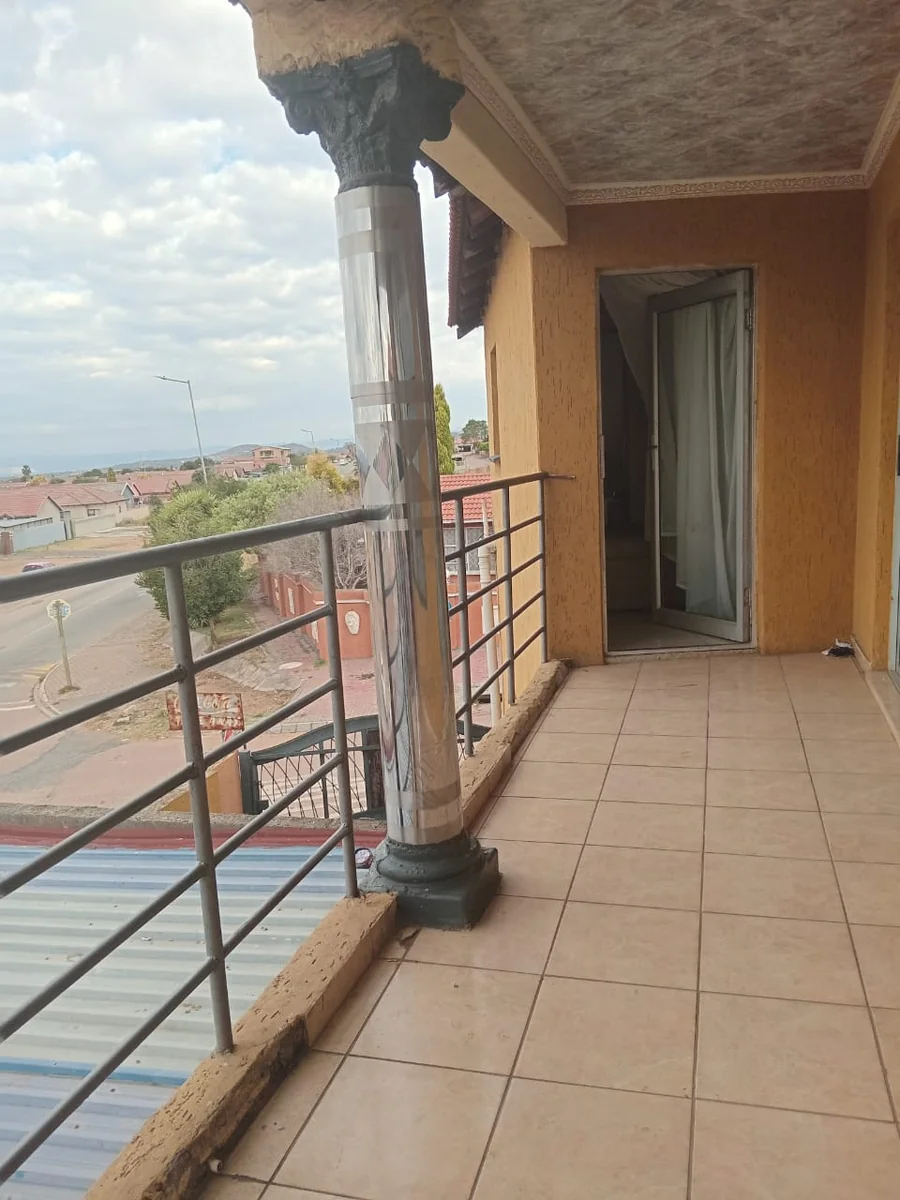 Double-storey House For Rent in Tlhabane West