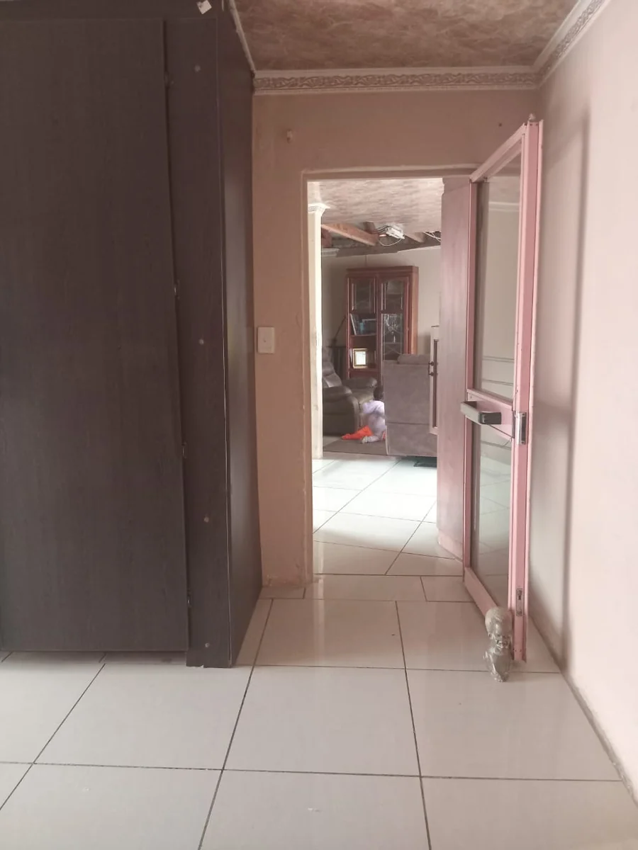 Double-storey House For Rent in Tlhabane West