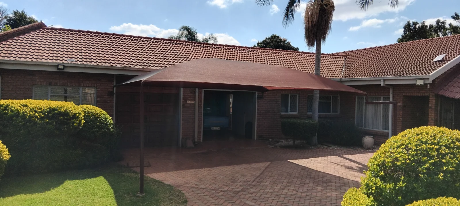 A Home That Offers More Than Just Space in Flora Park