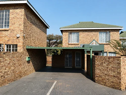 Die Hoewes, Centurion