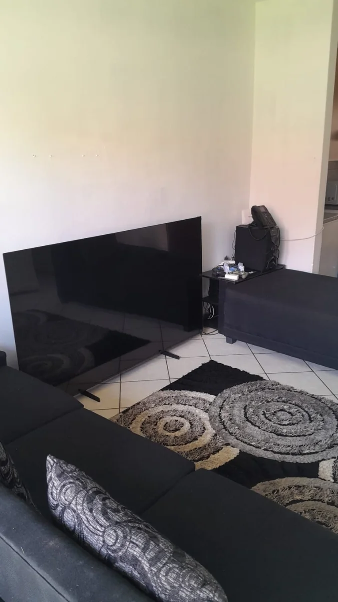 2-Bedroom Ground-Floor Apartment in Secure Estate