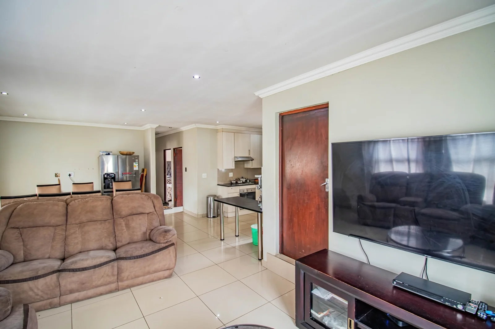 3-Bedroom, 2-Bathroom Family Home with Double Automated Garage To RENT in Parklands Secure Estate, Clayville