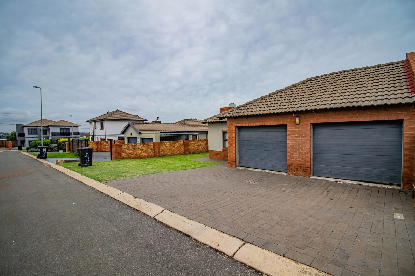 3-Bedroom, 2-Bathroom Family Home with Double Automated Garage To RENT in Parklands Secure Estate, Clayville