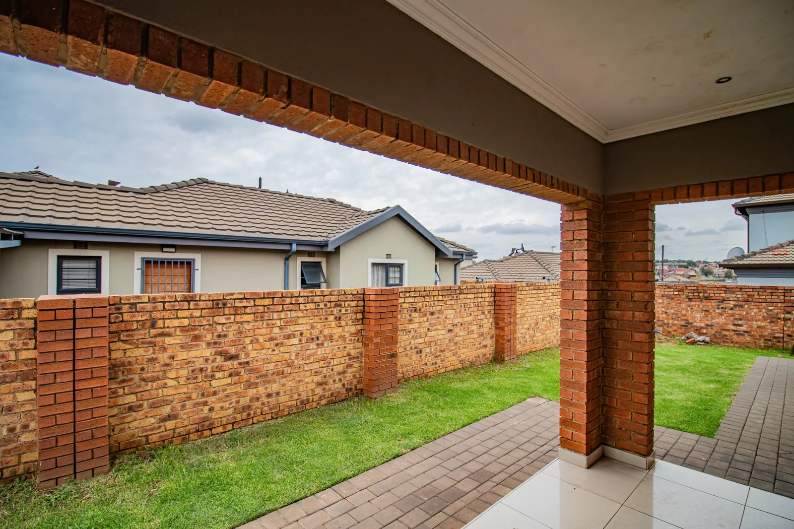 3-Bedroom, 2-Bathroom Family Home with Double Automated Garage To RENT in Parklands Secure Estate, Clayville
