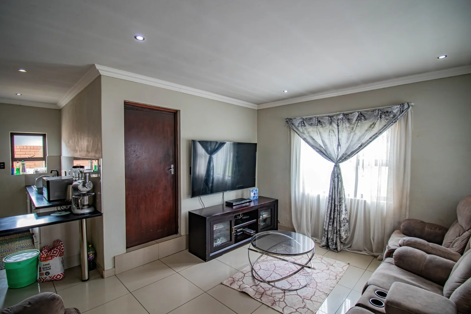 3-Bedroom, 2-Bathroom Family Home with Double Automated Garage To RENT in Parklands Secure Estate, Clayville