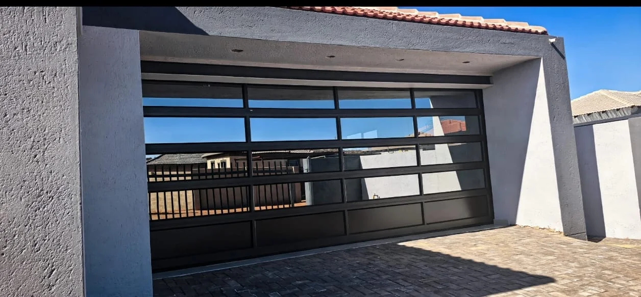 MODERN SINGLE-STOREY HOME IN BENDOR MEADOWS