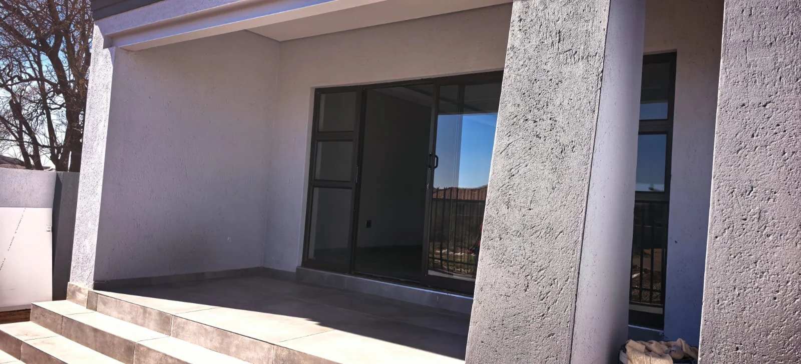 MODERN SINGLE-STOREY HOME IN BENDOR MEADOWS