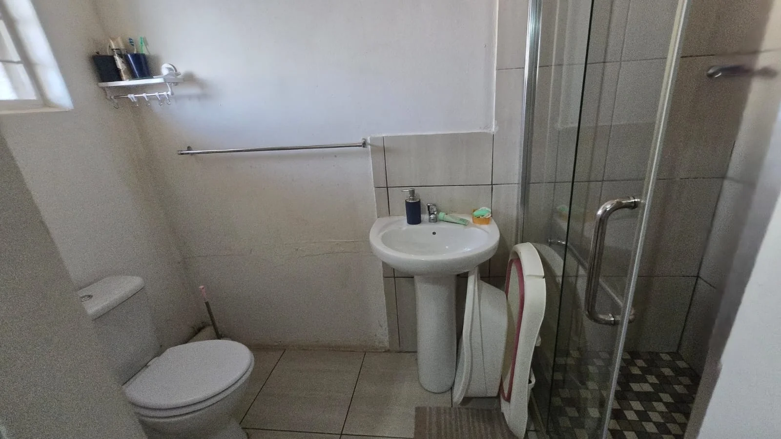 Income-Generating 5-Unit Investment | Rental Growth Potential | Birchleigh Ext 1