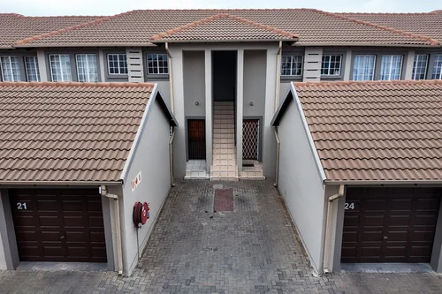 Greenstone Hill, Edenvale