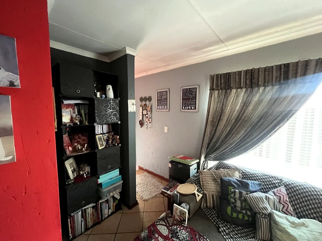 2 Bedroom Duplex in Glen Marais