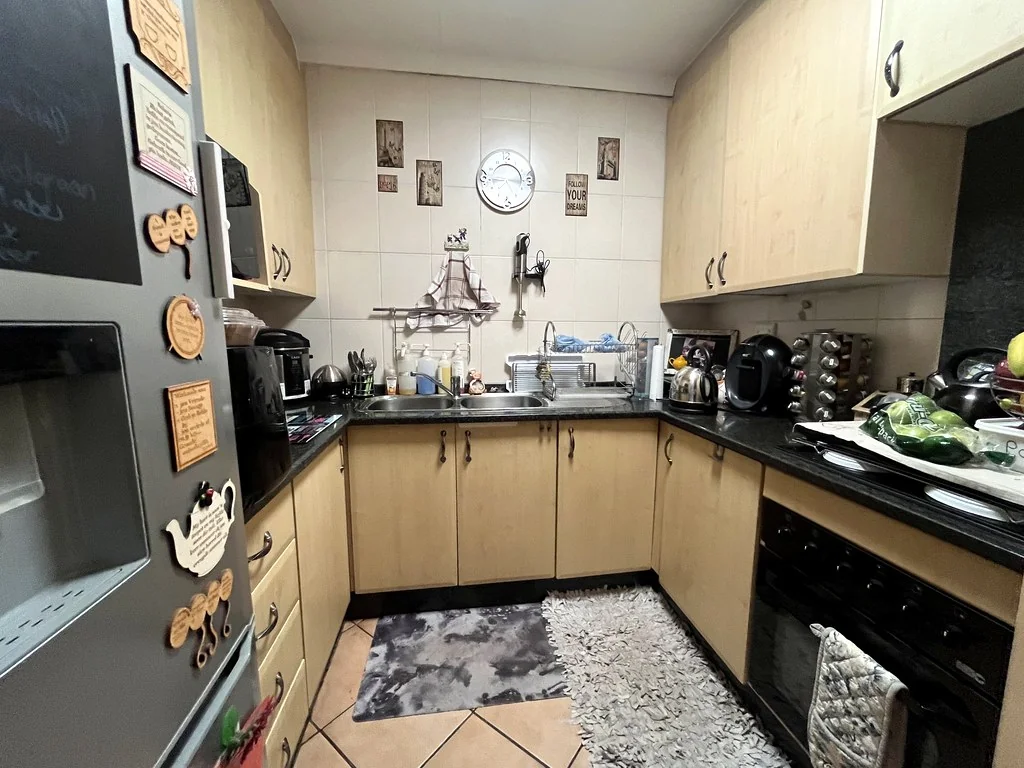 2 Bedroom Duplex in Glen Marais