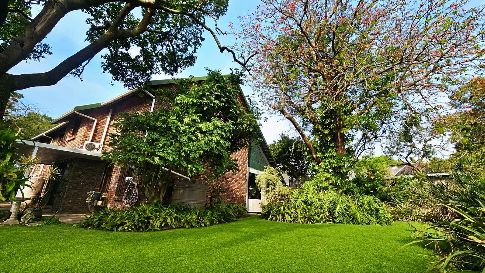Exceptional Value – Immaculate, Move-In Ready Family Home!<br/>