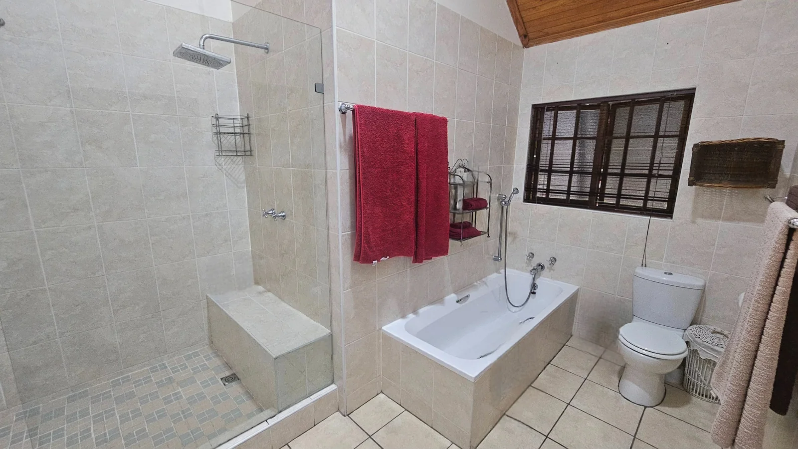 Exceptional Value – Immaculate, Move-In Ready Family Home!<br/>