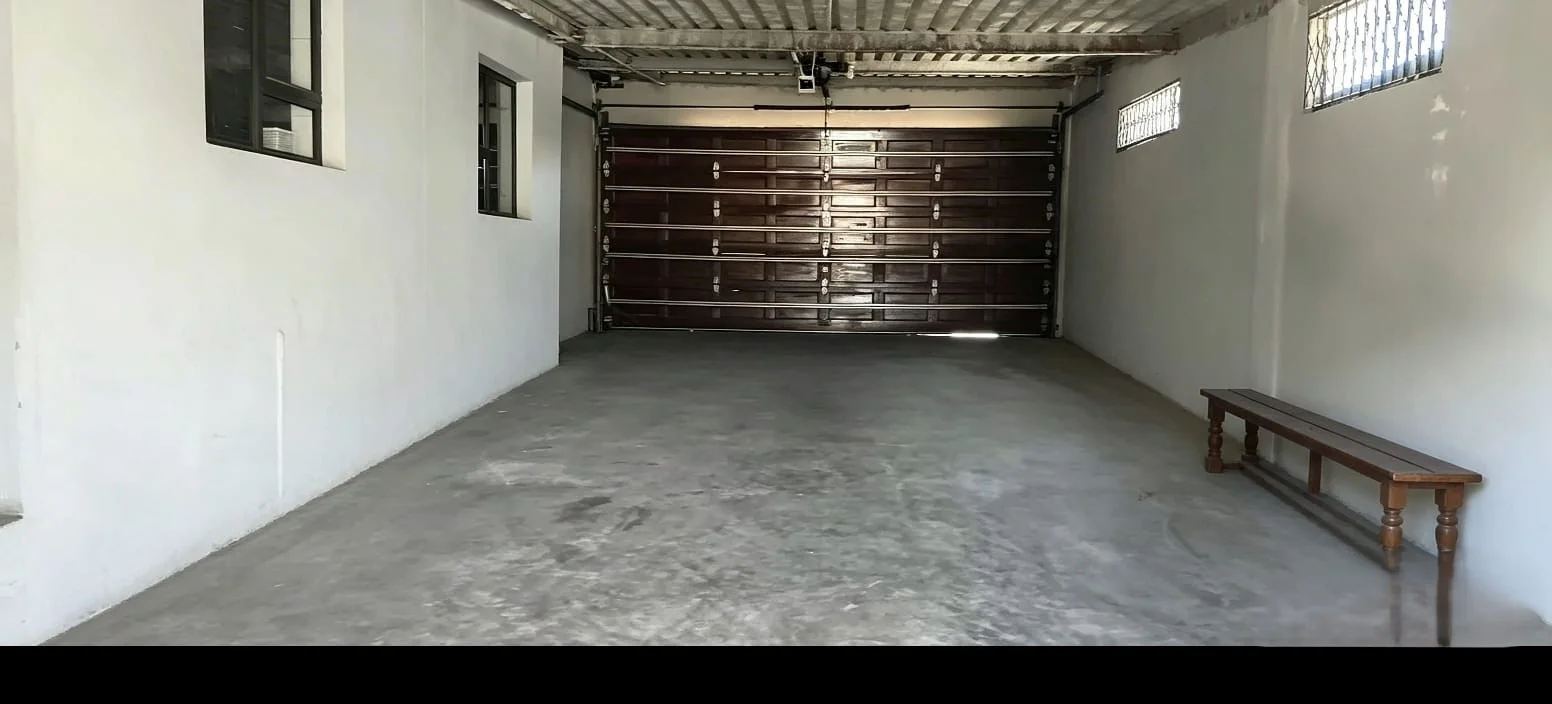 Spacious Family Home with Large Garage & Separate Flatlet