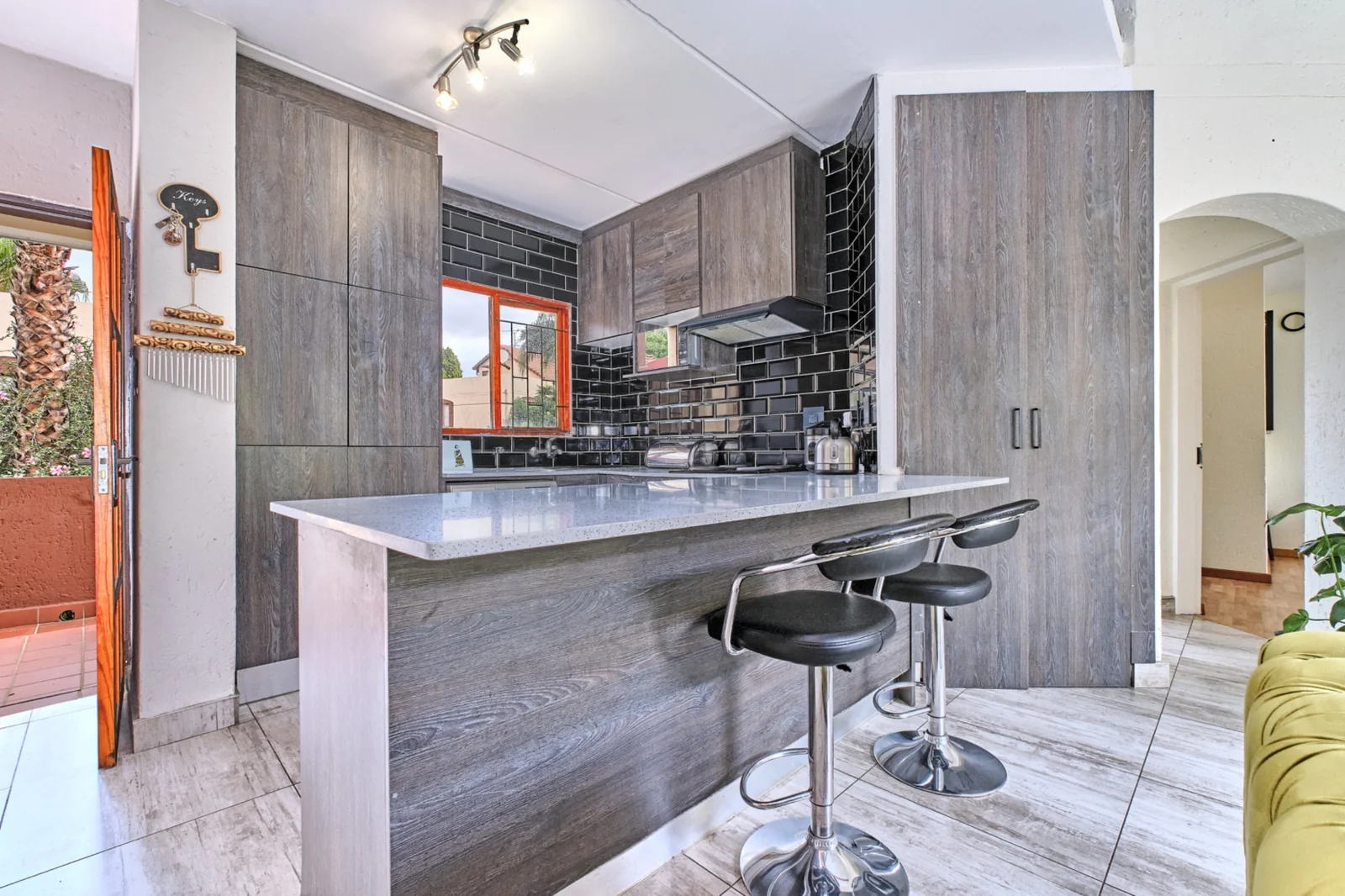 2 Bed, 1 Bath Apartment Including Loft For Sale In Bromhof.
