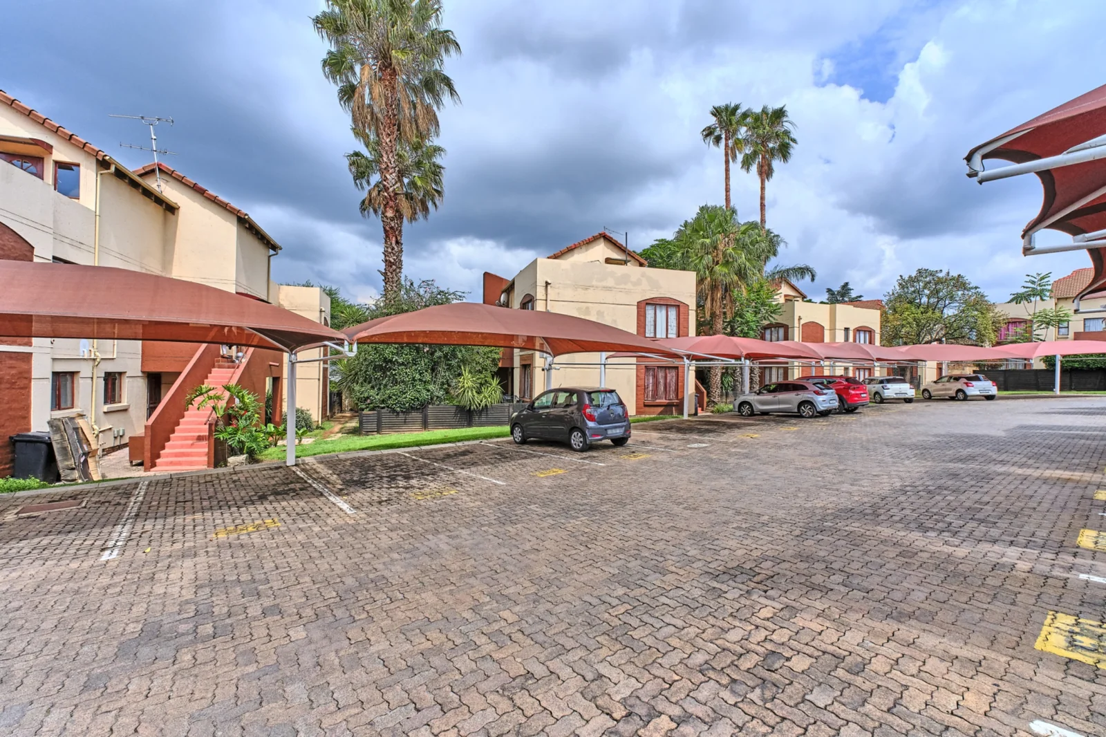 2 Bed, 1 Bath Apartment Including Loft For Sale In Bromhof.