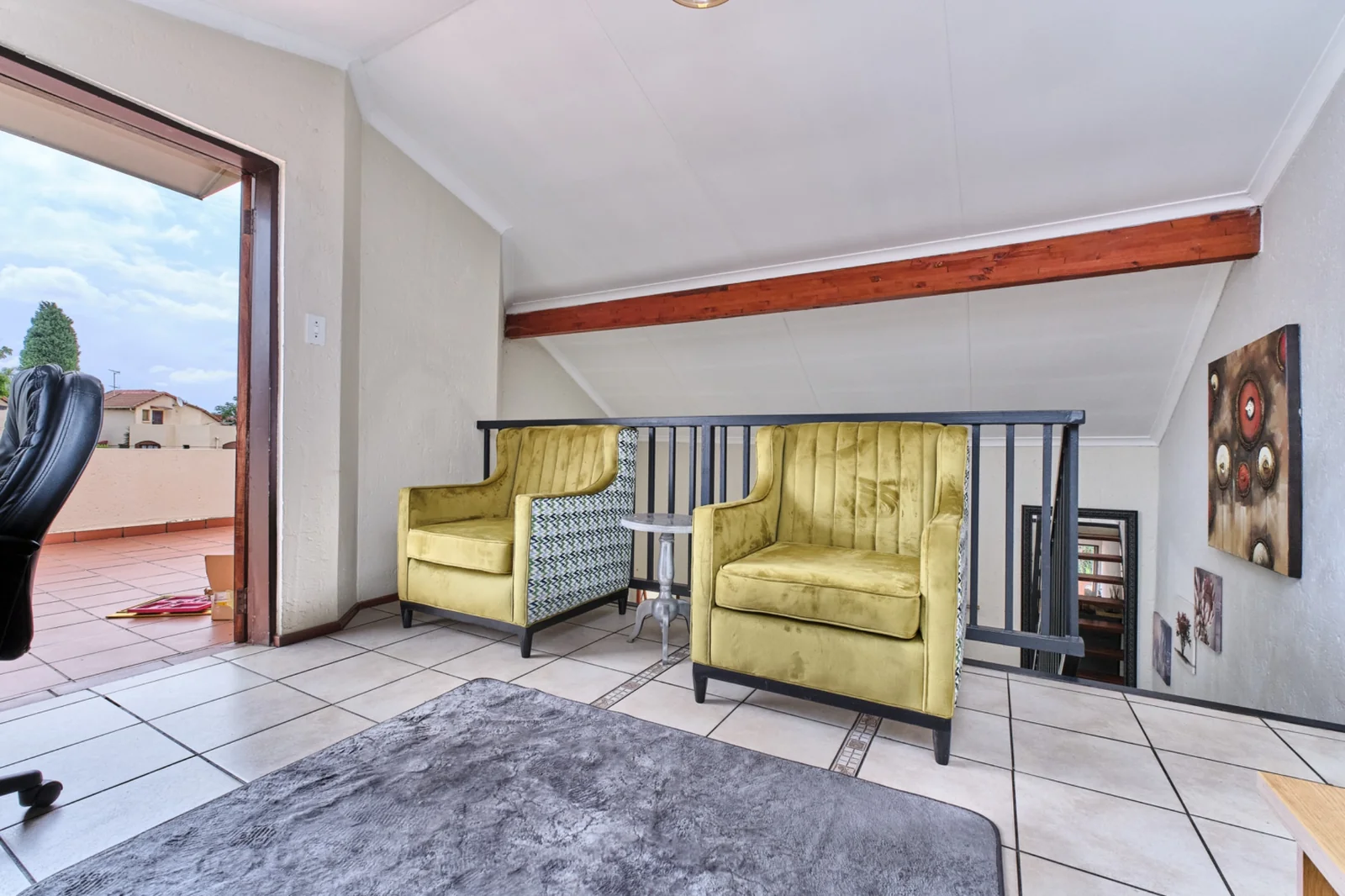 2 Bed, 1 Bath Apartment Including Loft For Sale In Bromhof.