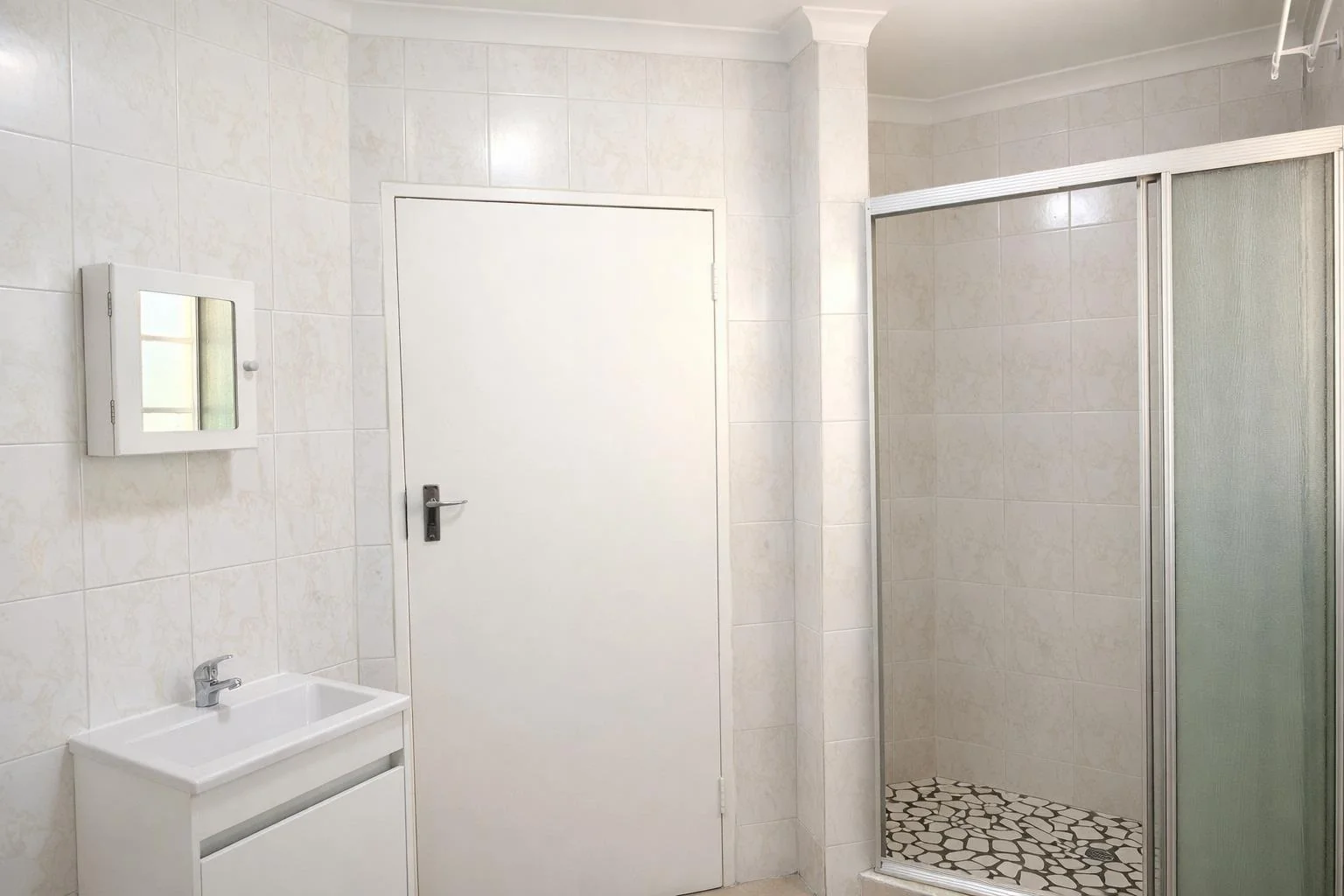 1 Bedroom, 1 bathroom apartment for Sale in Weltevreden Park