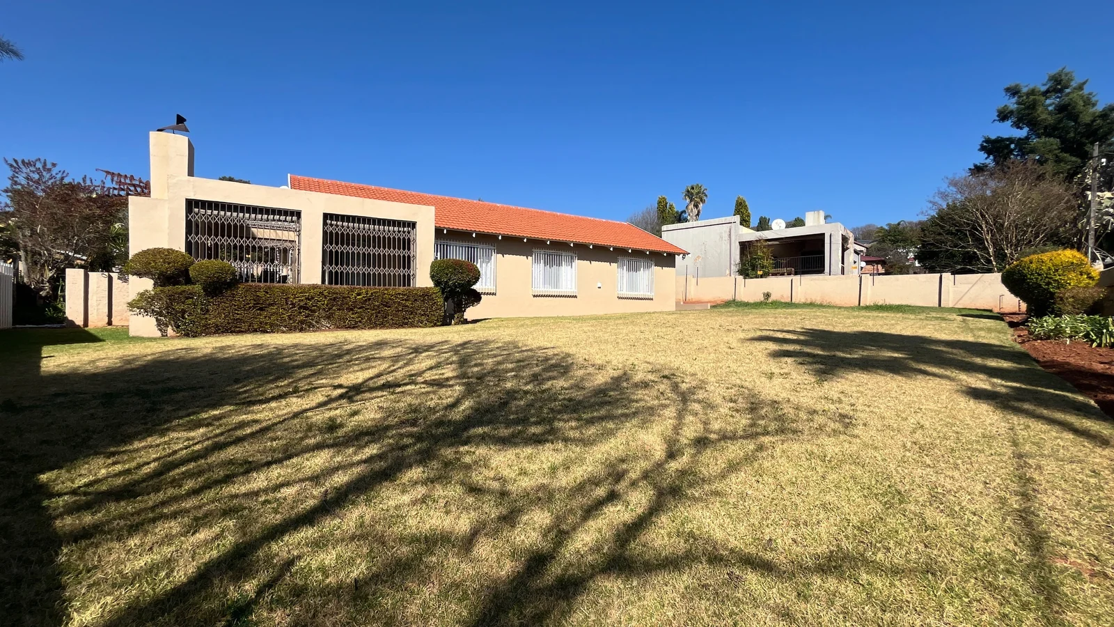 Spacious Freestanding Family Home to Rent in Rangeview