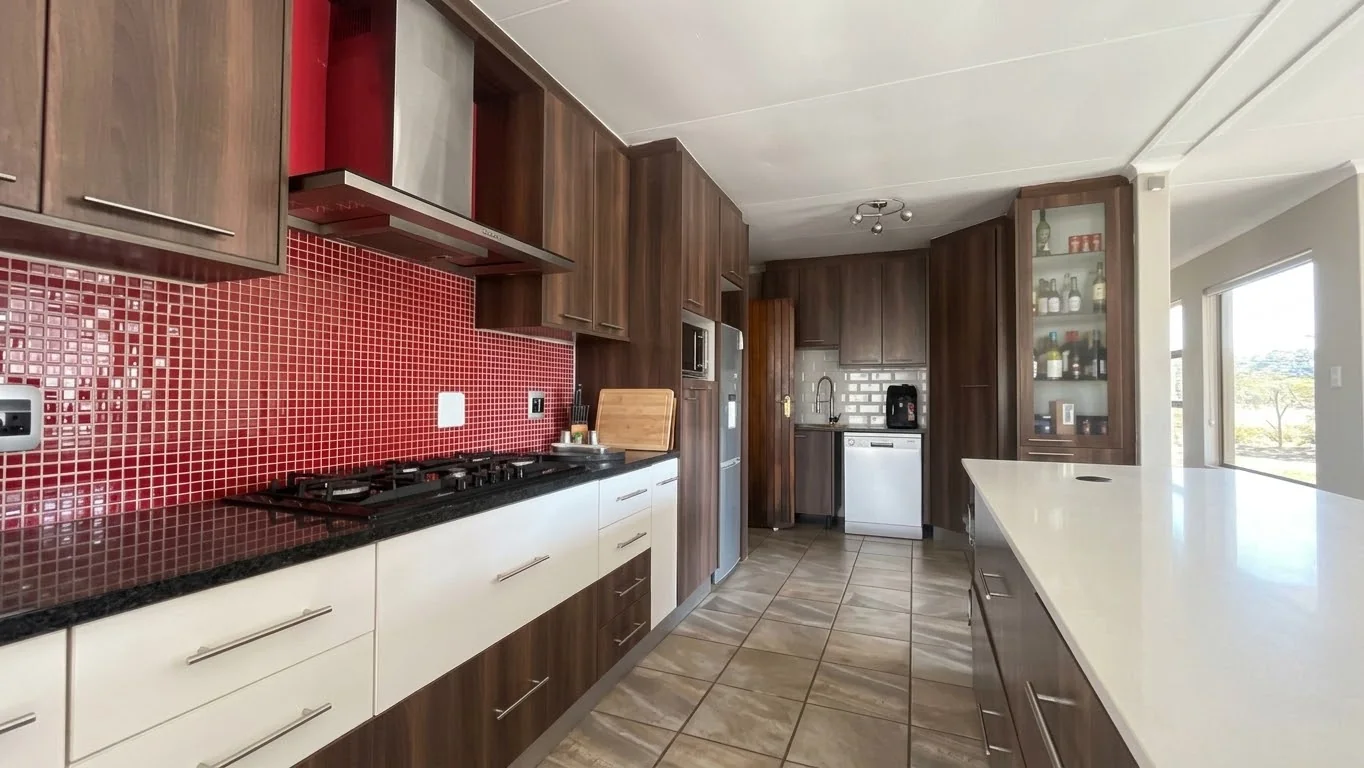 Spacious Freestanding Family Home to Rent in Rangeview