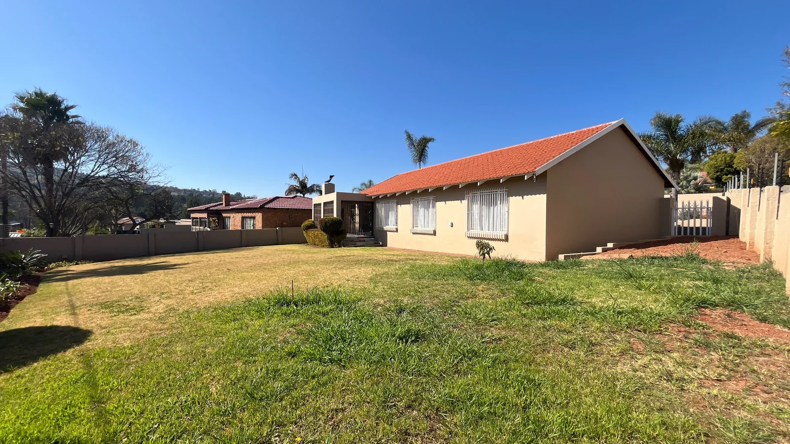 Spacious Freestanding Family Home to Rent in Rangeview