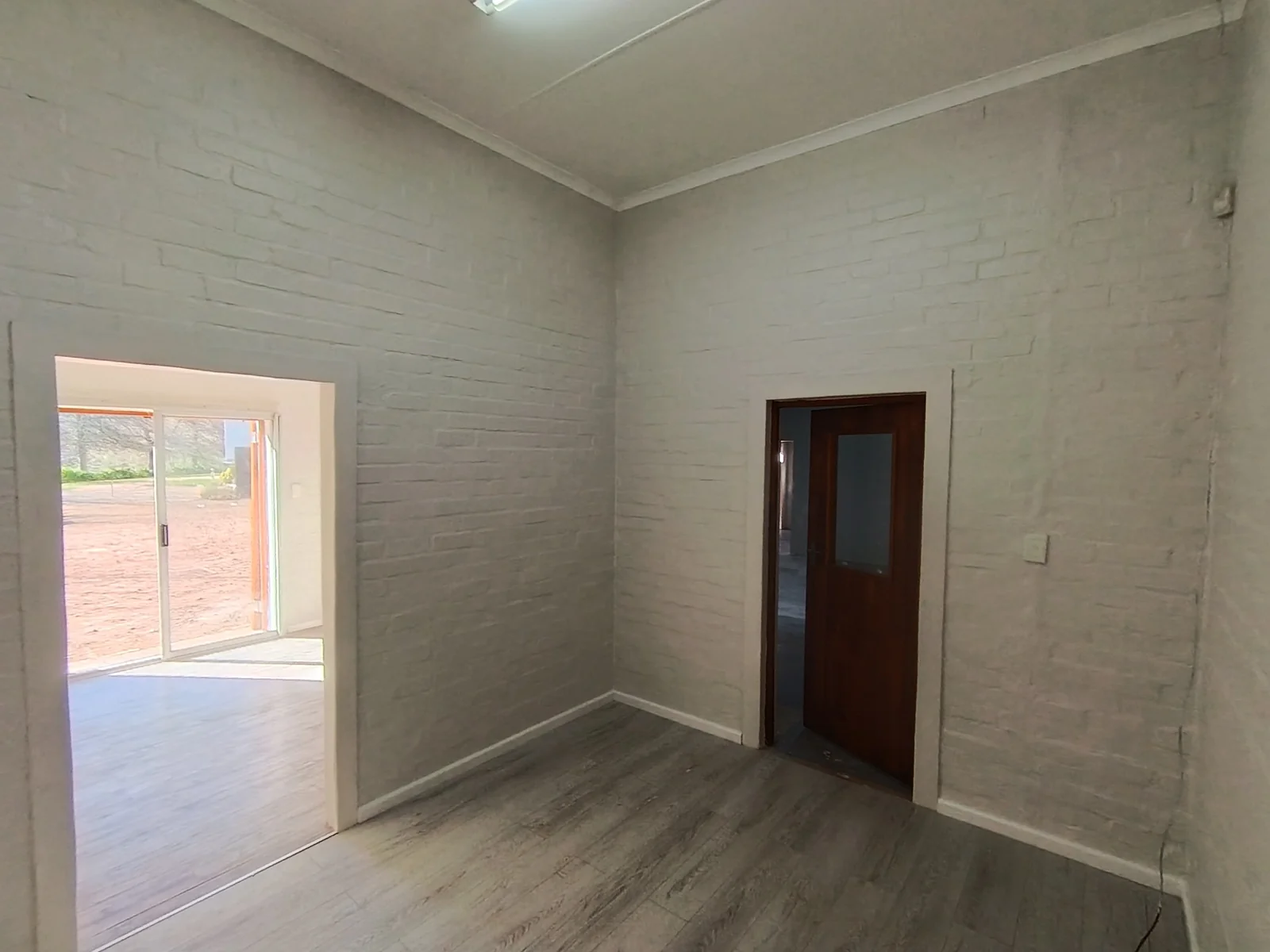 Commercial Offices / Industrial Space To Let on Bon Esperance Fruit Farm, R44, Stellenbosch farms, available immediately.