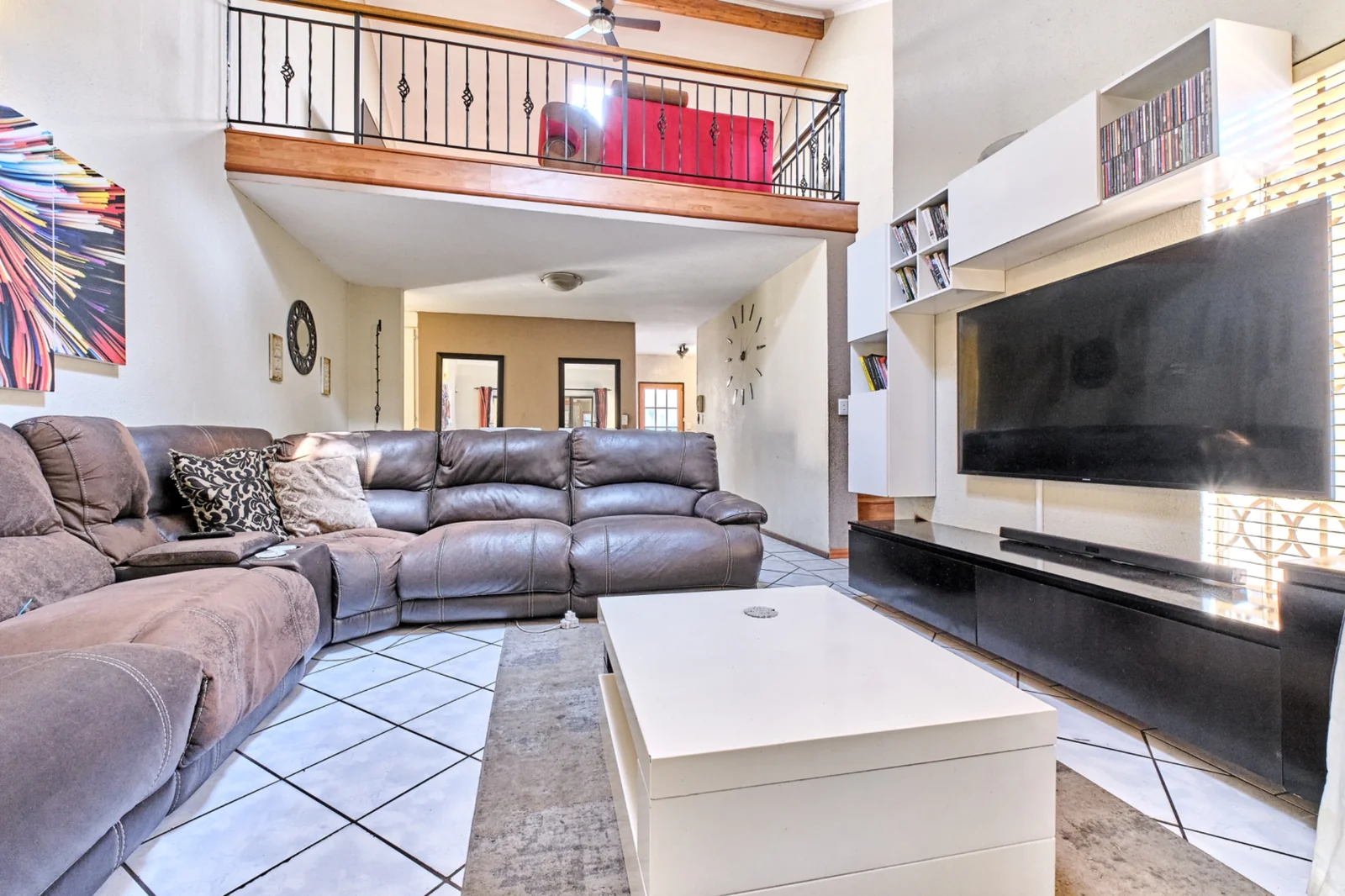 5 bedroom Home for sale in Radiokop/Strubensvalley
