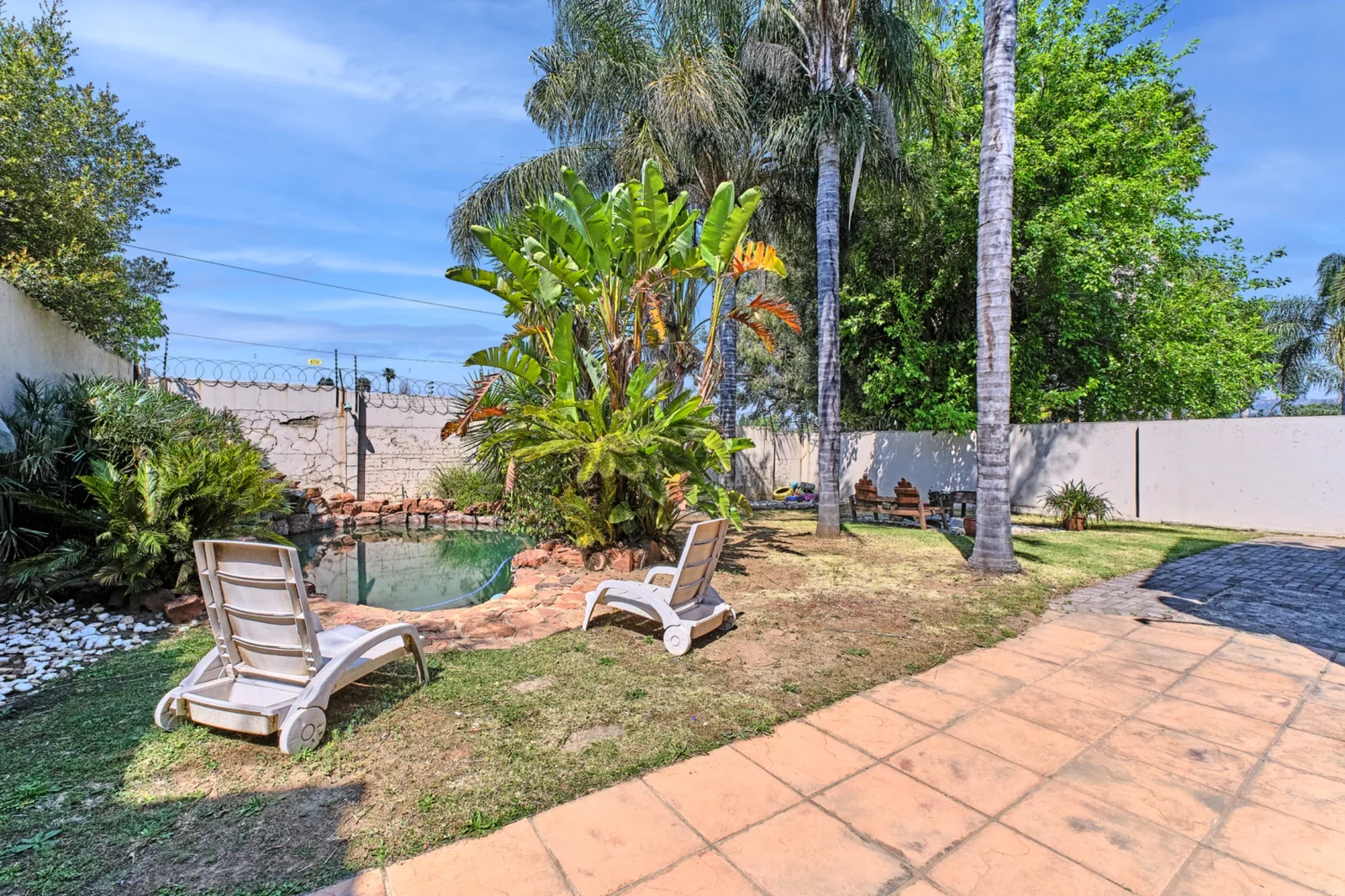 5 bedroom Home for sale in Radiokop/Strubensvalley