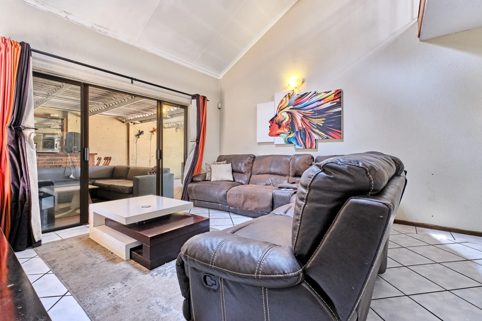 5 bedroom Home for sale in Radiokop/Strubensvalley