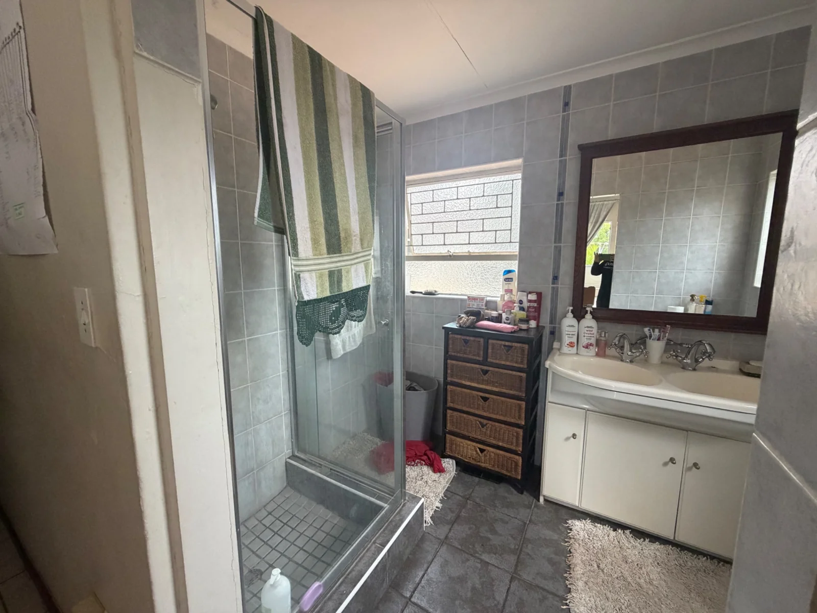 HUGE POTENTIAL FOR EXTRA INCOME ...... INSIDE A BOOMED OFF AREA.