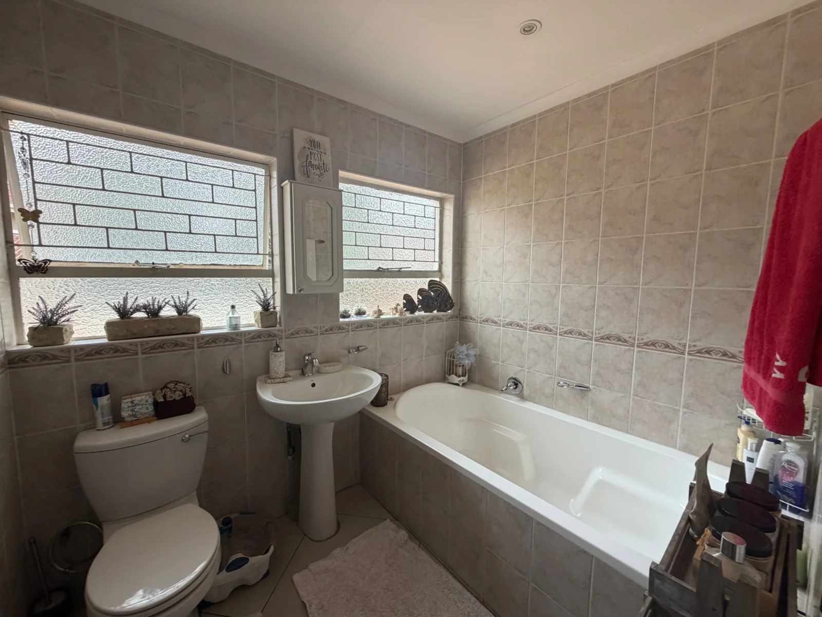 HUGE POTENTIAL FOR EXTRA INCOME ...... INSIDE A BOOMED OFF AREA.