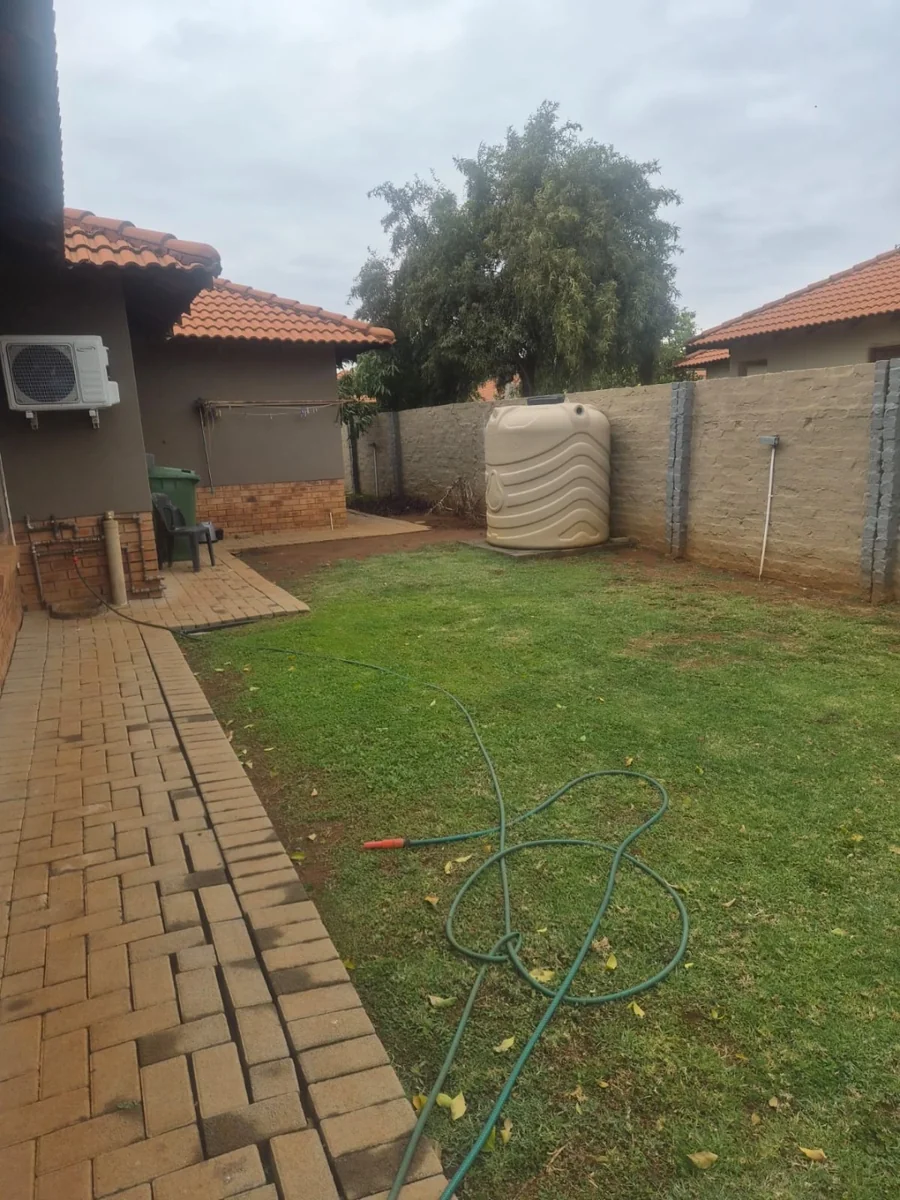 3 Bedroom House for Sale In Waterkloof East