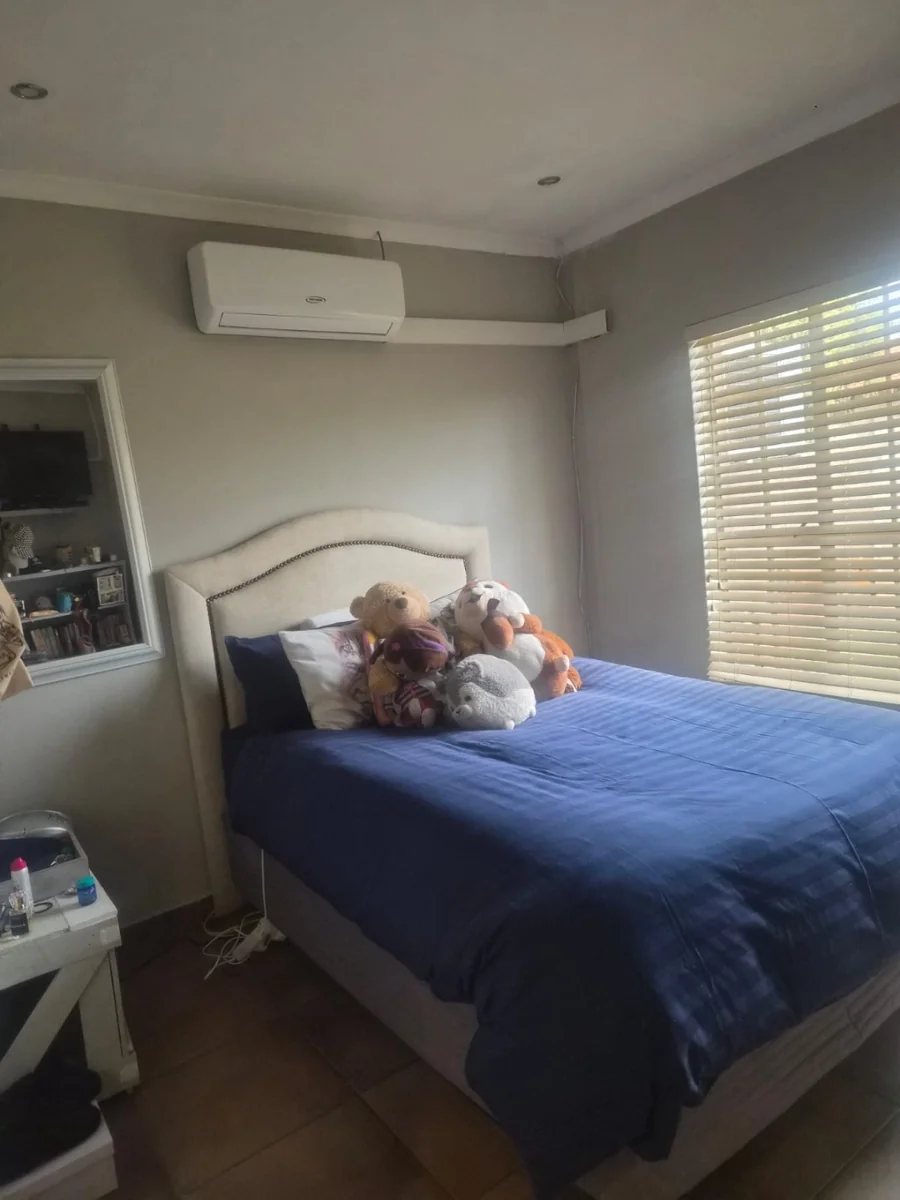 3 Bedroom House for Sale In Waterkloof East