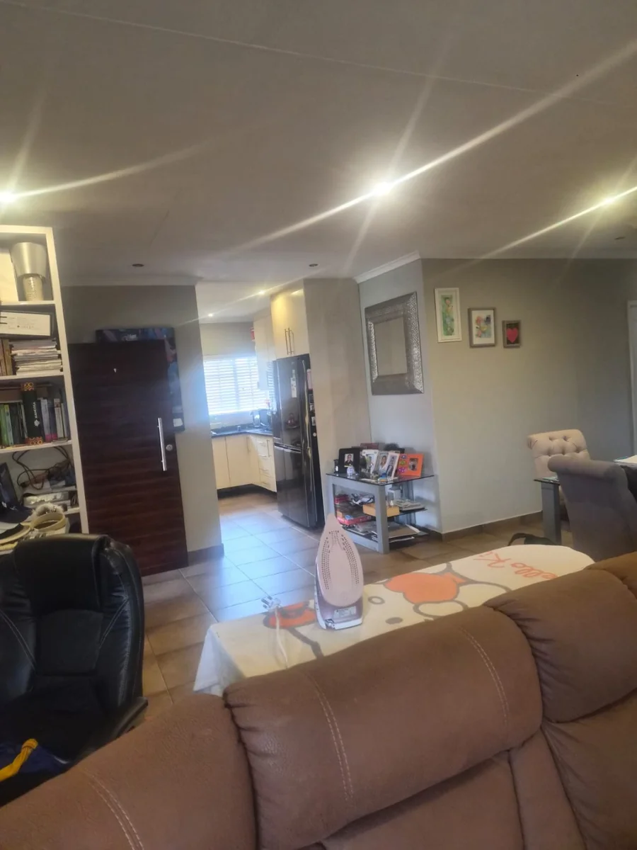 3 Bedroom House for Sale In Waterkloof East