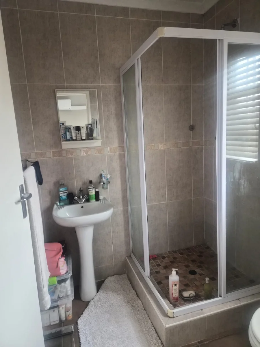 3 Bedroom House for Sale In Waterkloof East