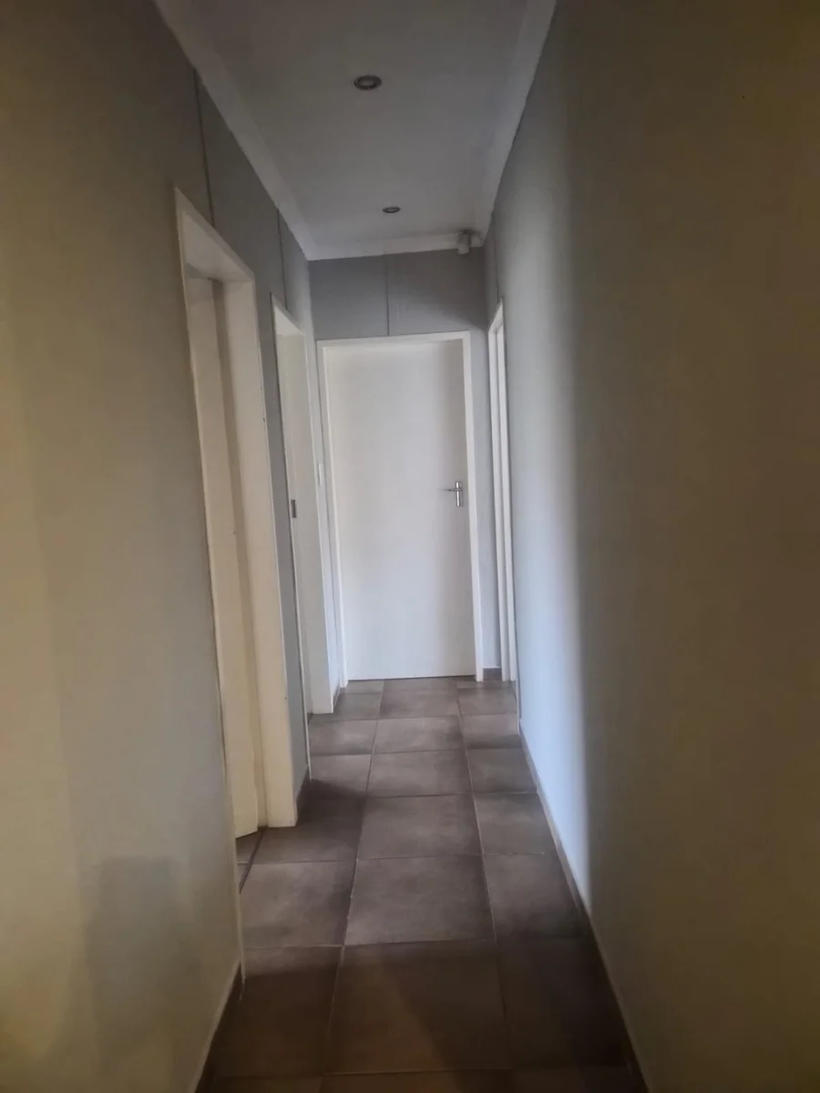 3 Bedroom House for Sale In Waterkloof East
