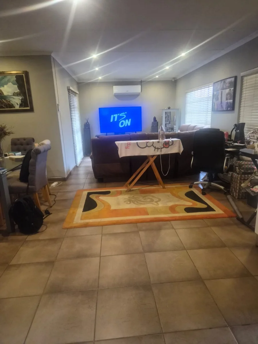 3 Bedroom House for Sale In Waterkloof East