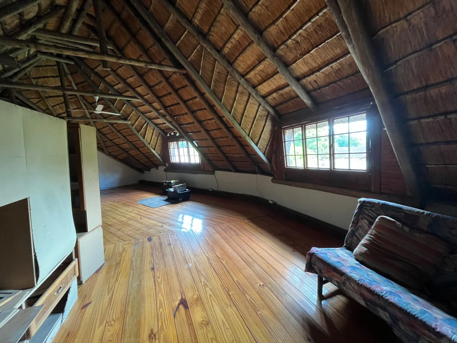 Thatched home for sale in Golfview Park