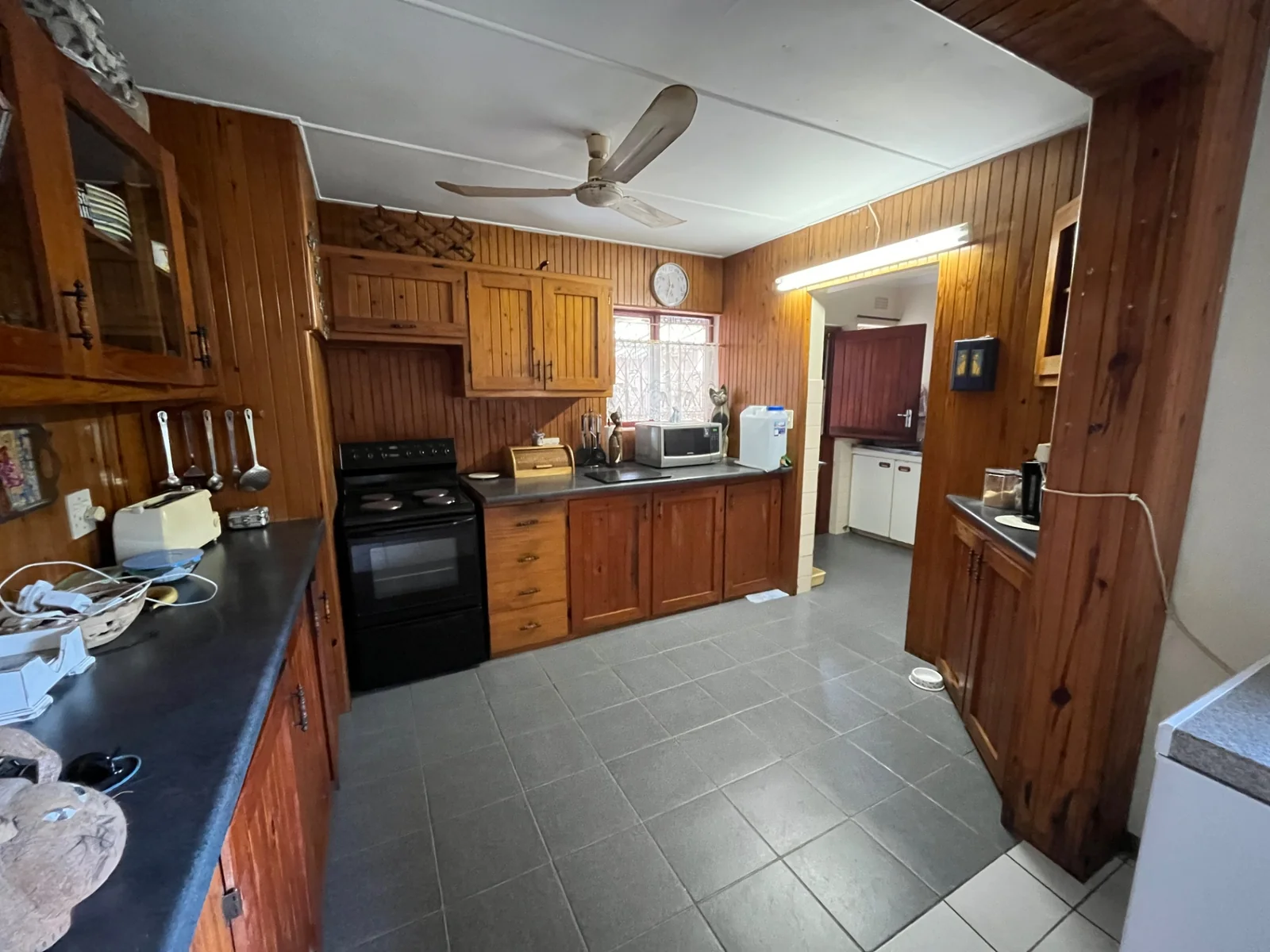Thatched home for sale in Golfview Park