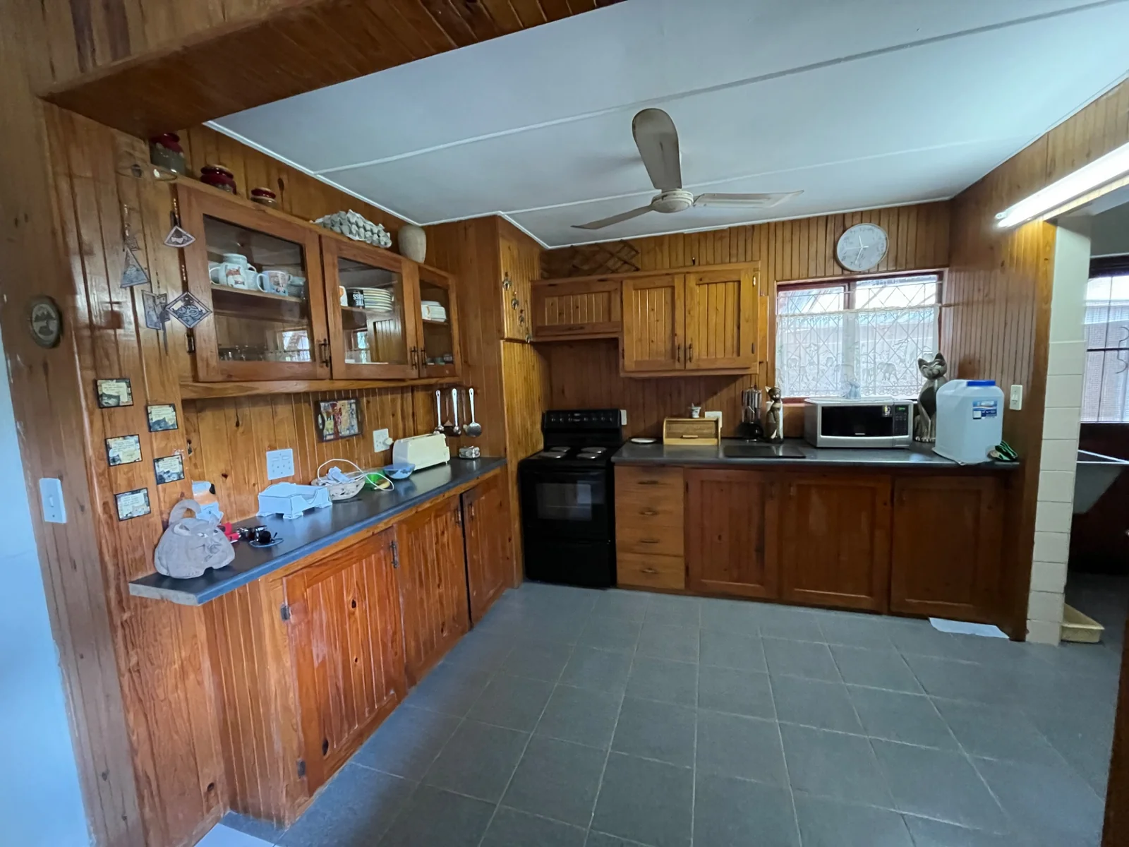 Thatched home for sale in Golfview Park