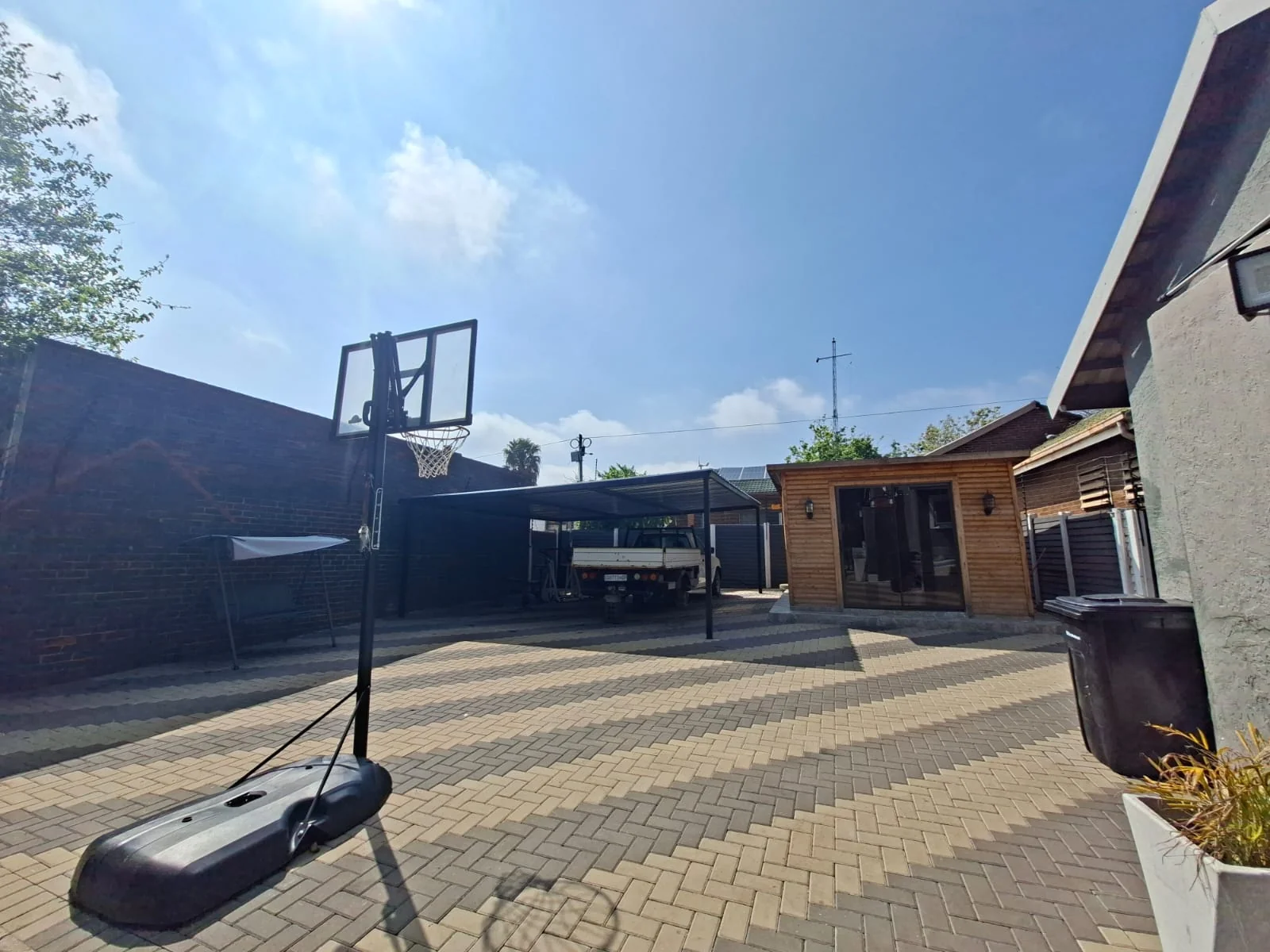 Spacious 3-Bedroom Family Home with Excellent Parking