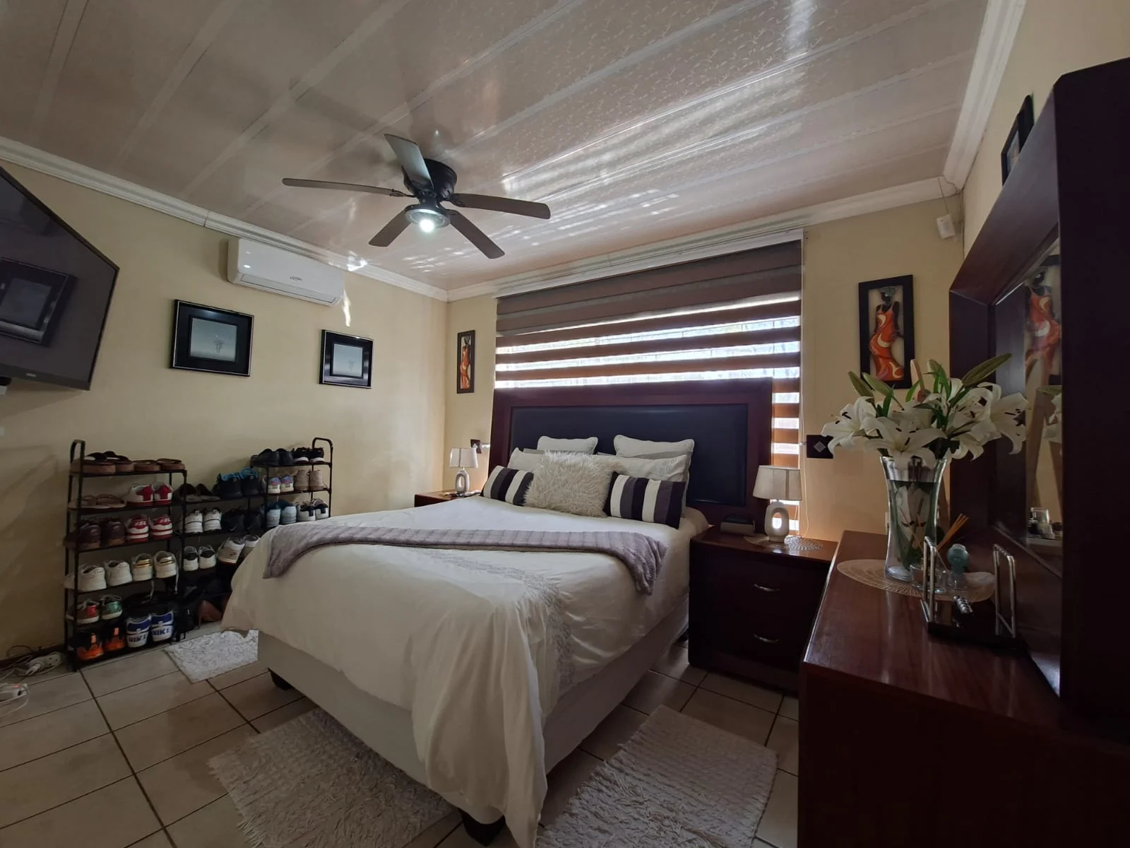 Spacious 3-Bedroom Family Home with Excellent Parking