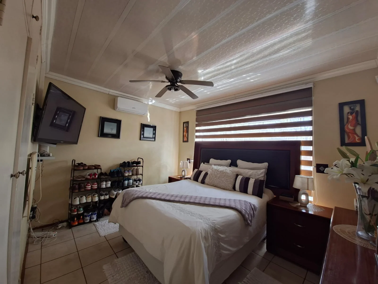 Spacious 3-Bedroom Family Home with Excellent Parking