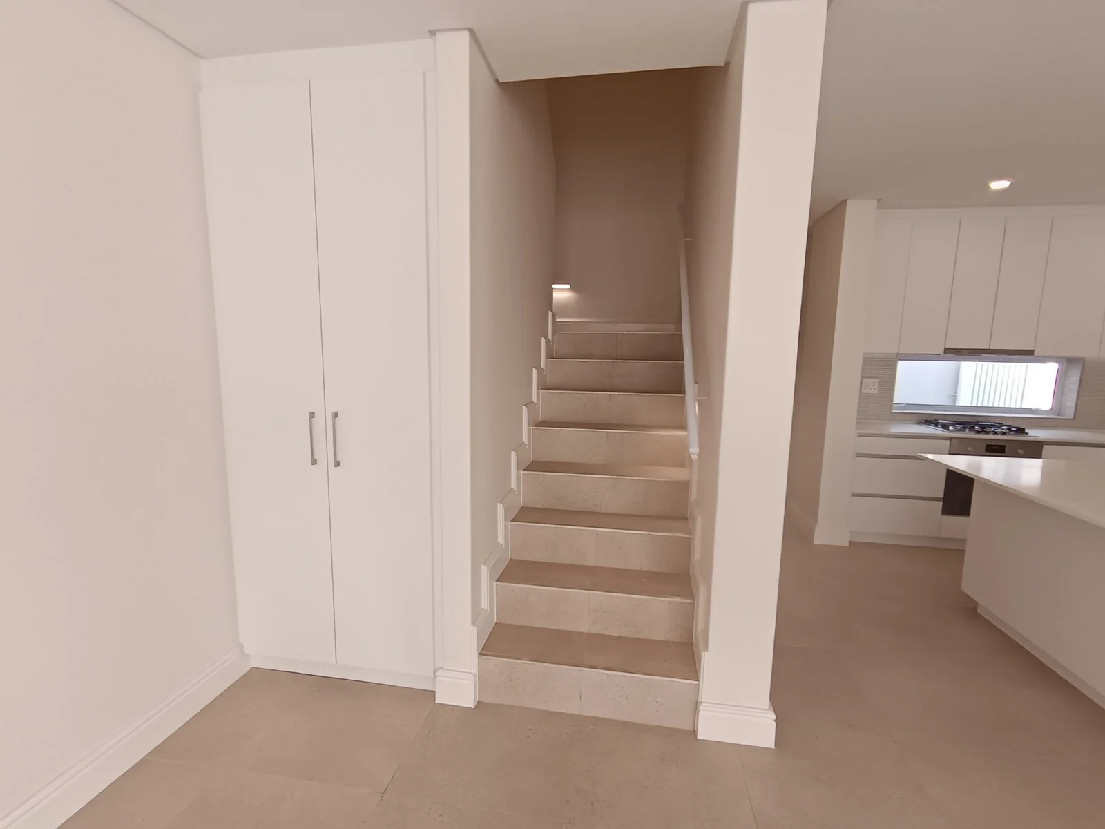 NEWLY BUILT 3-BEDROOM HOME TO RENT  AT VOLIERE ESTATE, STELLENBOSCH <br/><br/>Available from 1 October 2026 / Rental: R30 000 per month