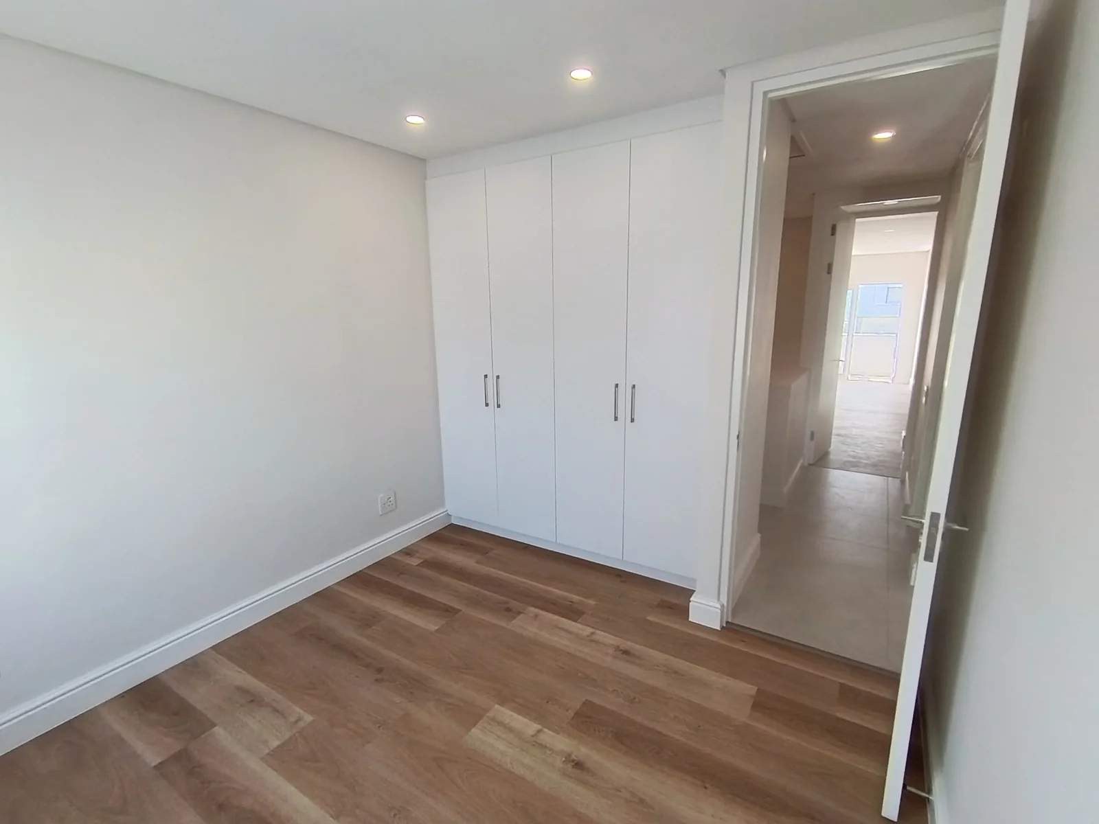 NEWLY BUILT 3-BEDROOM HOME TO RENT  AT VOLIERE ESTATE, STELLENBOSCH <br/><br/>Available from 1 October 2026 / Rental: R30 000 per month