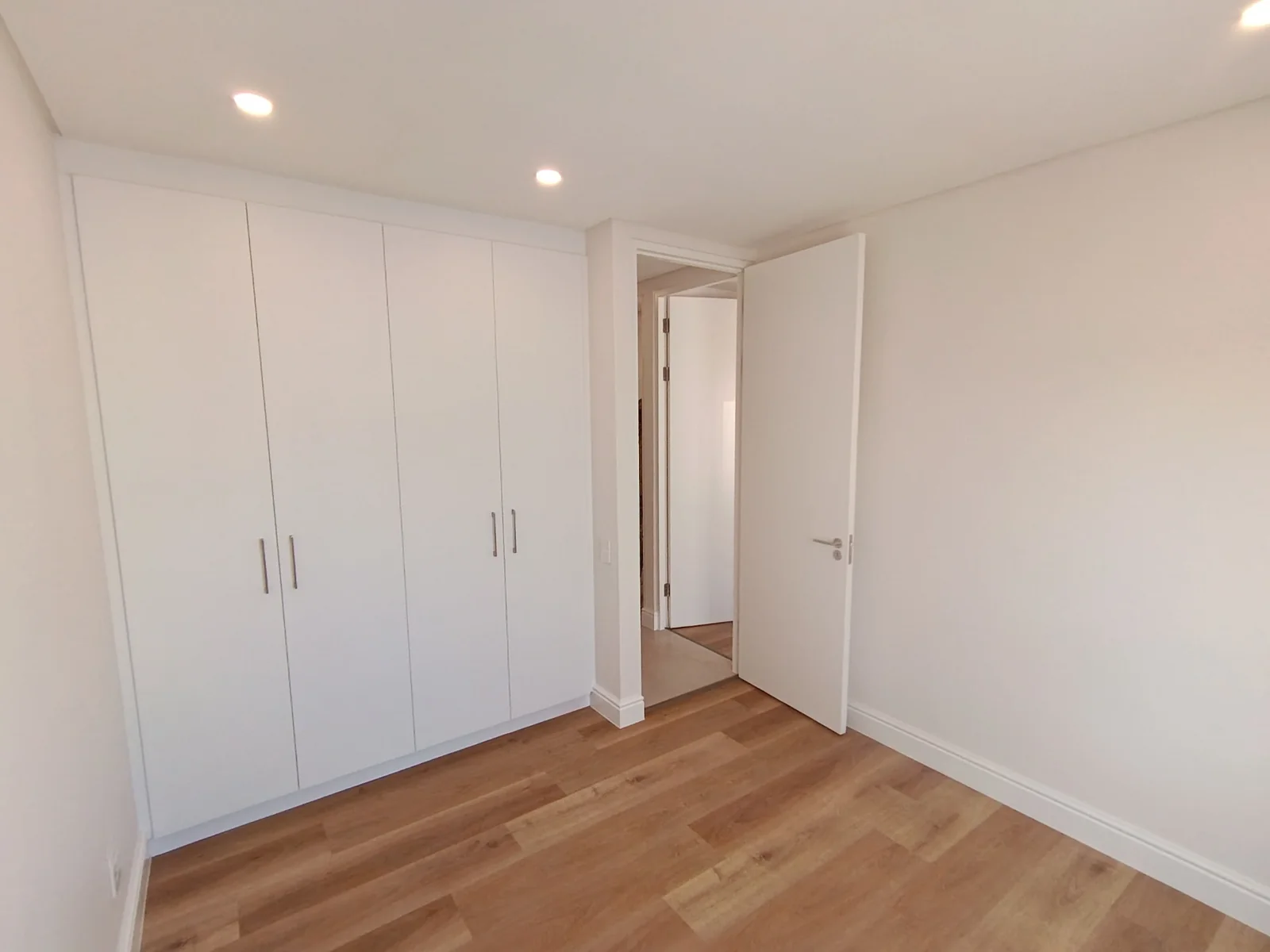 NEWLY BUILT 3-BEDROOM HOME TO RENT  AT VOLIERE ESTATE, STELLENBOSCH <br/><br/>Available from 1 October 2026 / Rental: R30 000 per month