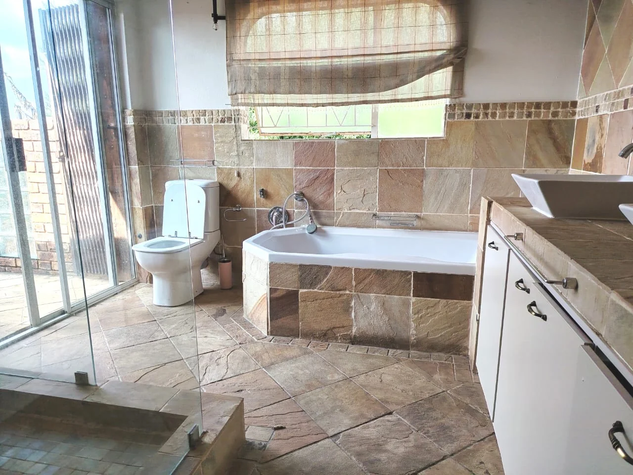 Fabulous Family Home , Great condition with ample space for All